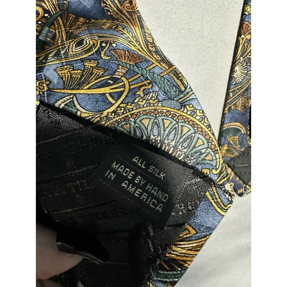 VTG Ferrell Reed Blue/Gold‎ Paisley Neck Tie Silk